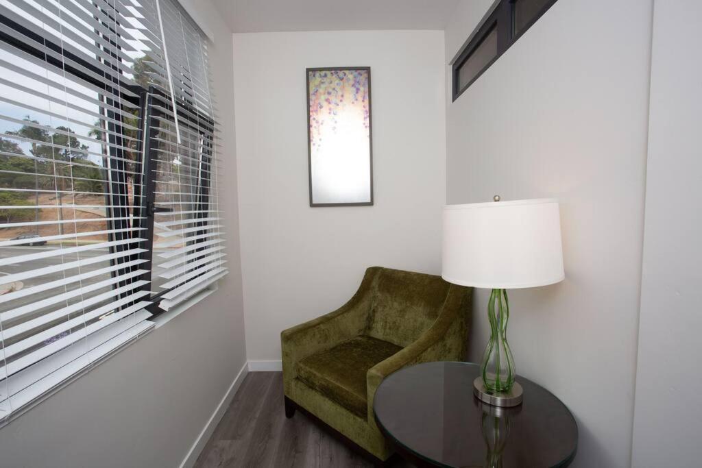 Comfy Studio With Cali King Size Mattress San Diego Eksteriør billede